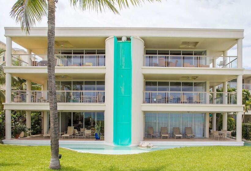 هتل Coral Gardens On Grace Bay