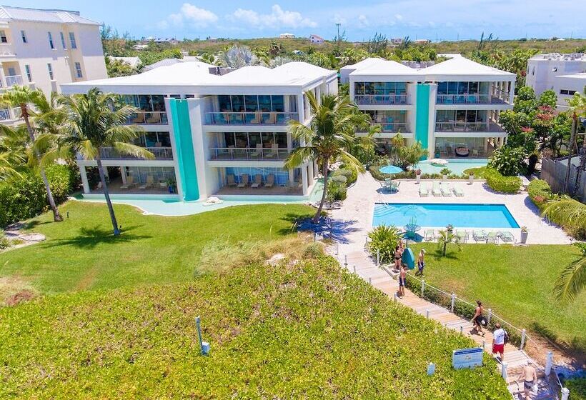 هتل Coral Gardens On Grace Bay