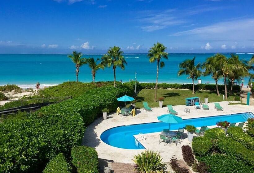 هتل Coral Gardens On Grace Bay