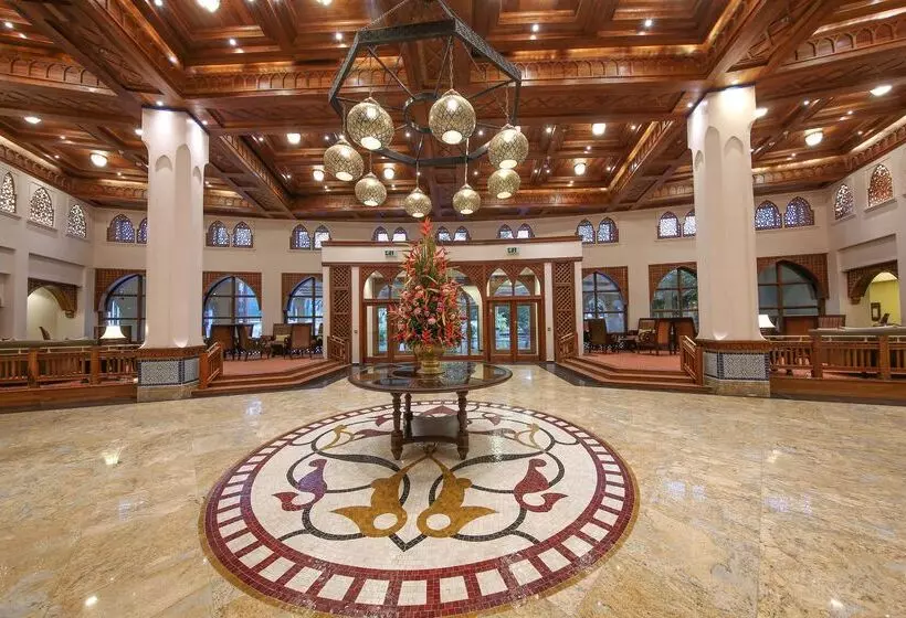 호텔 Dar Es Salaam Serena