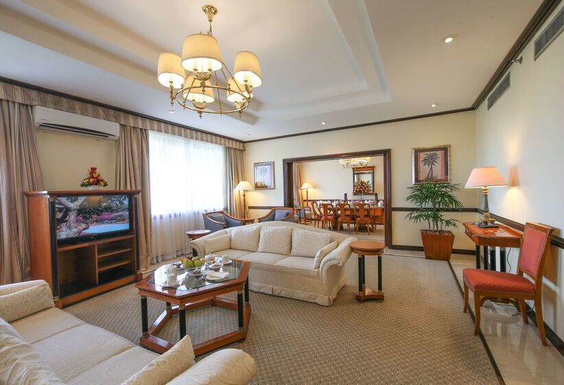 호텔 Dar Es Salaam Serena