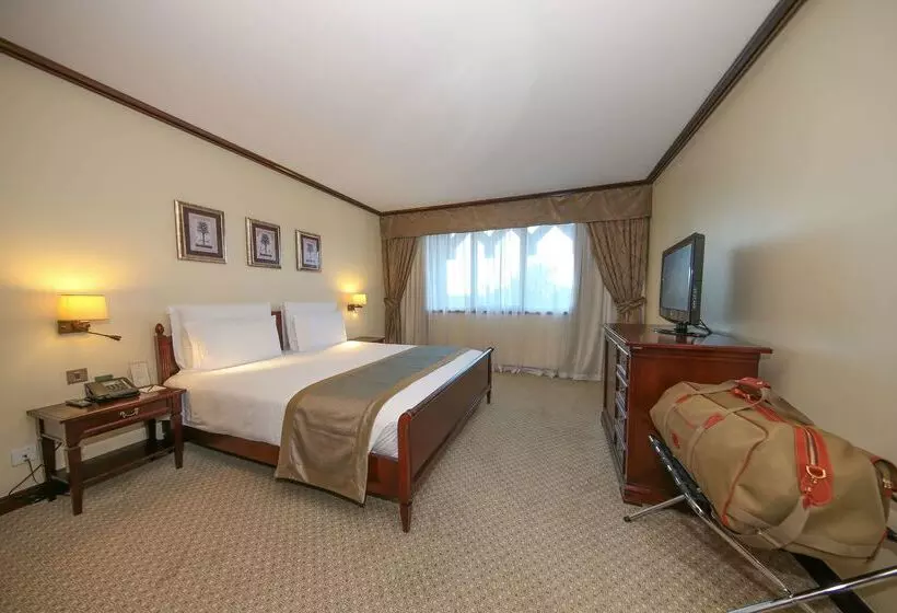 호텔 Dar Es Salaam Serena