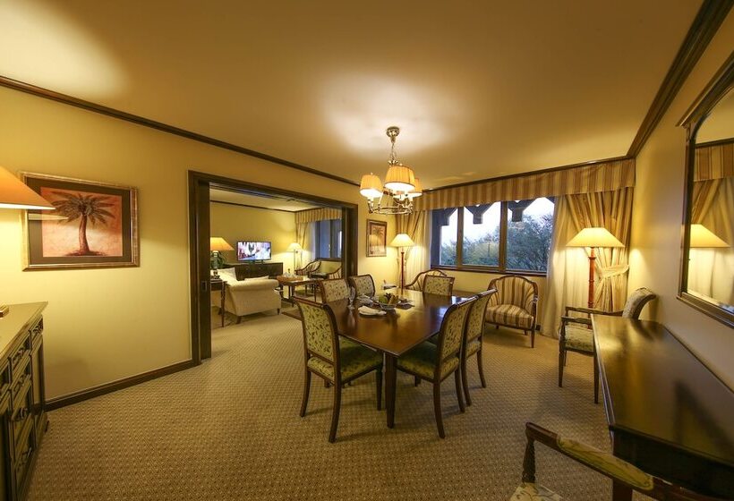 호텔 Dar Es Salaam Serena