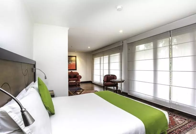 Отель Emaus Bogotá