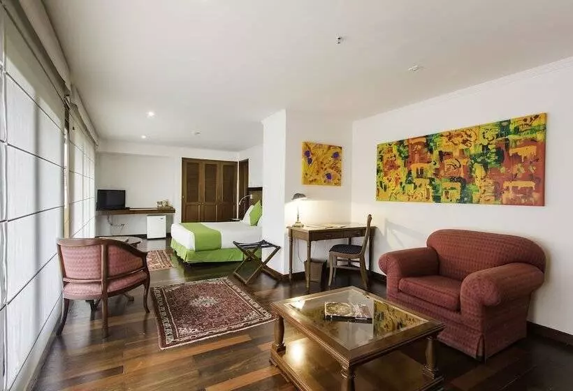 Отель Emaus Bogotá