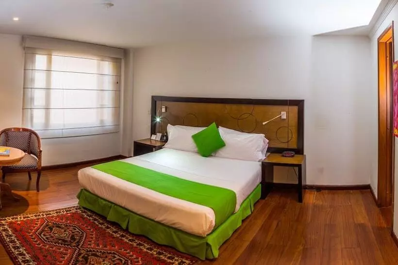 Отель Emaus Bogotá