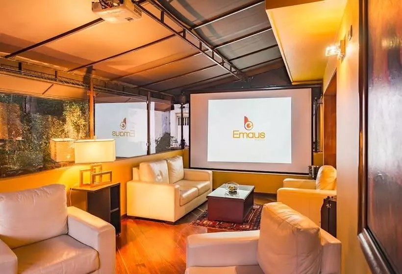 Отель Emaus Bogotá