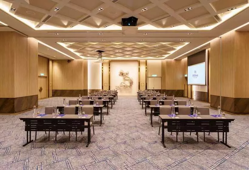 هتل Hilton Kuala Lumpur