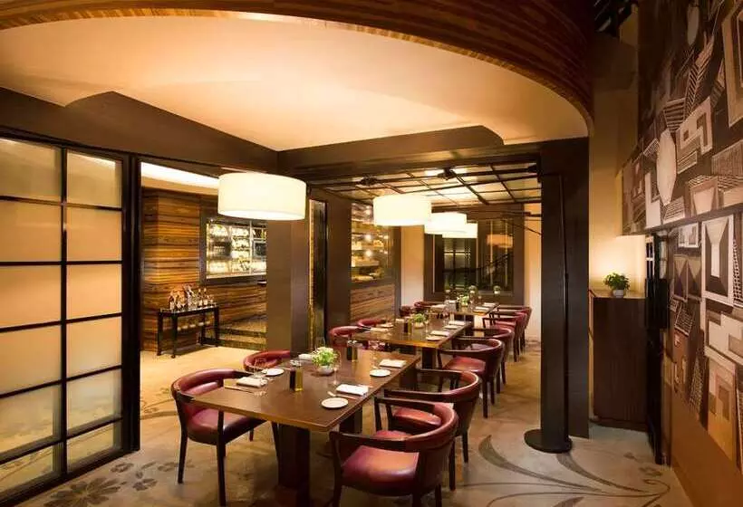 هتل Hilton Kuala Lumpur