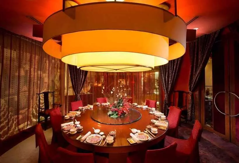 هتل Hilton Kuala Lumpur