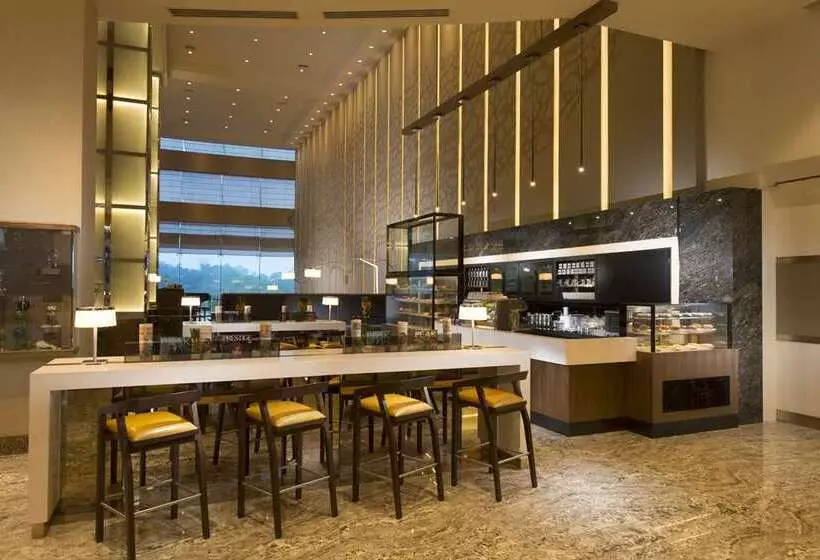 هتل Hilton Kuala Lumpur