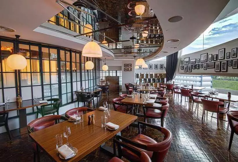 هتل Hilton Kuala Lumpur