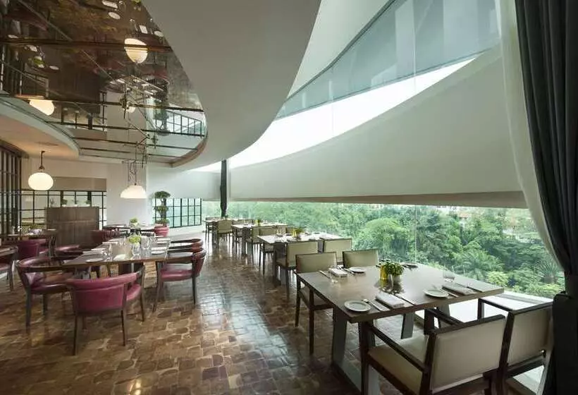 هتل Hilton Kuala Lumpur