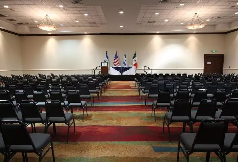 酒店 Holiday Inn San Salvador, An Ihg