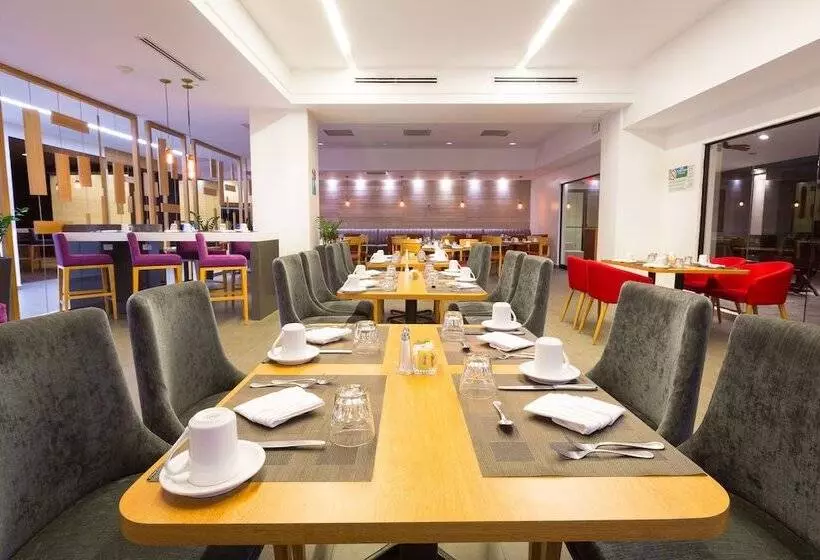 酒店 Holiday Inn San Salvador, An Ihg