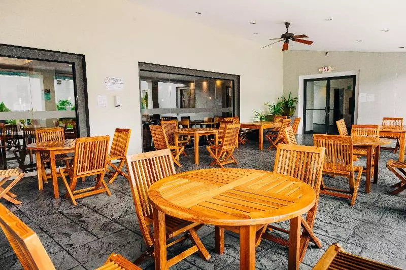 酒店 Holiday Inn San Salvador, An Ihg