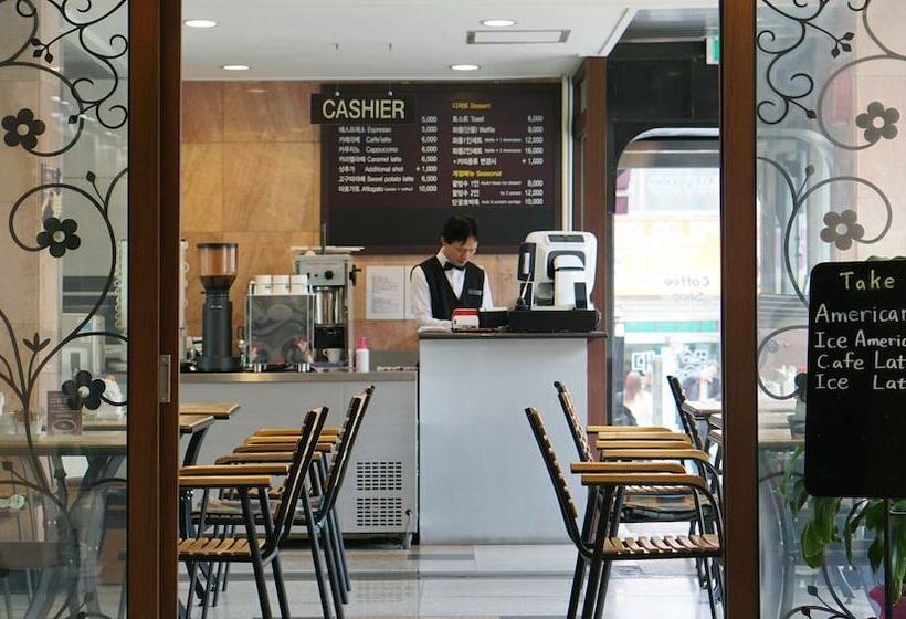 Hotel Insadong Crown