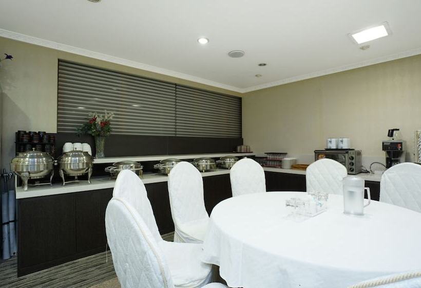 Hotel Insadong Crown