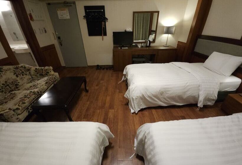 Hotel Insadong Crown