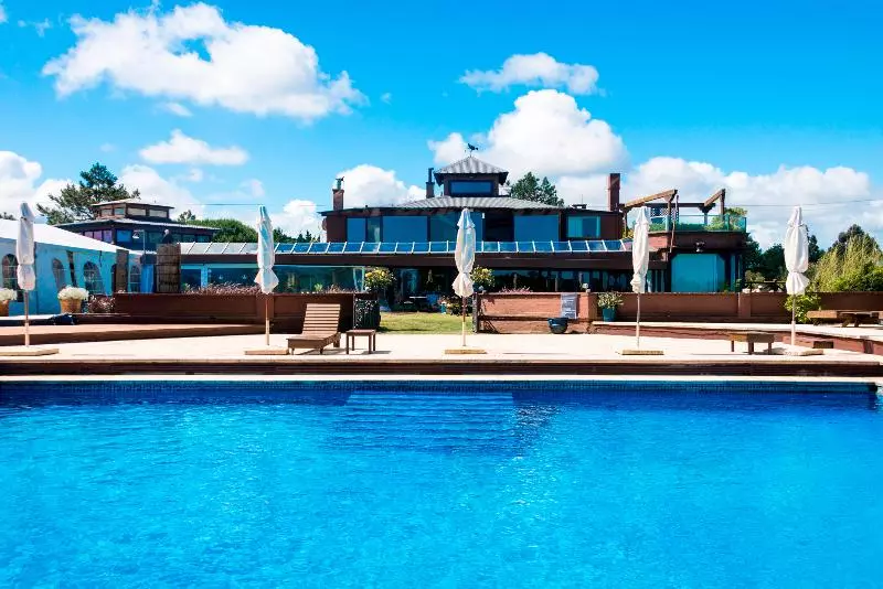 Отель Las Cumbres