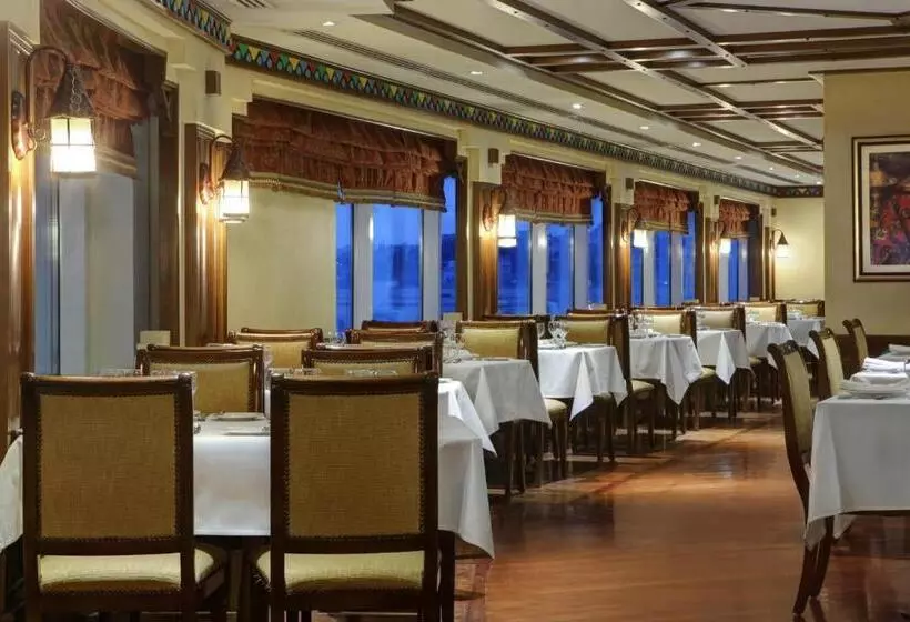 Отель Le Méridien Makkah