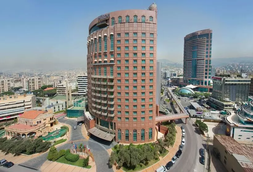هتل Metropolitan Palace