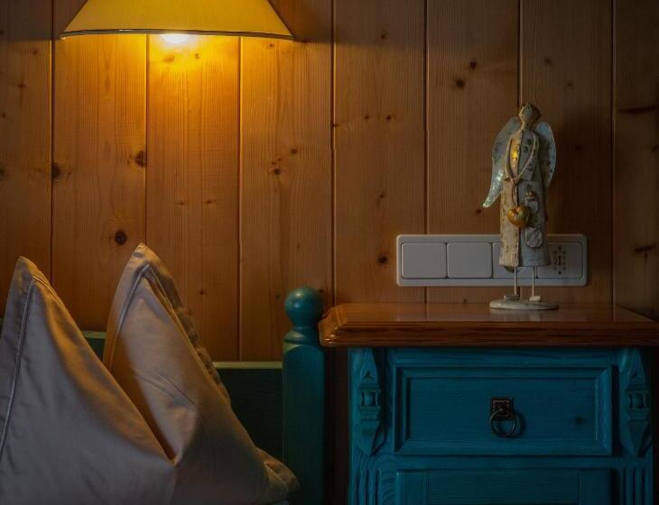 هتل Pension Juliana