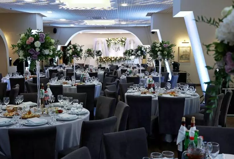 Premier Hotel Dnister