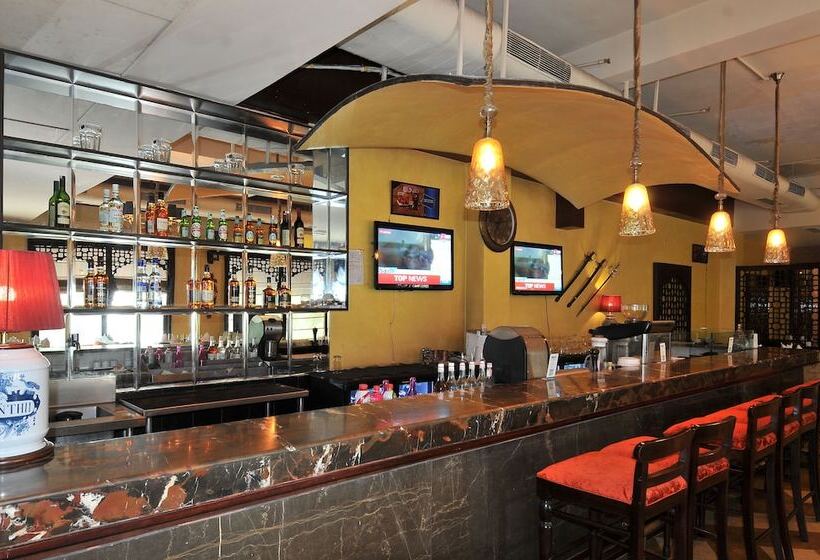 Hotel Qutub Residency