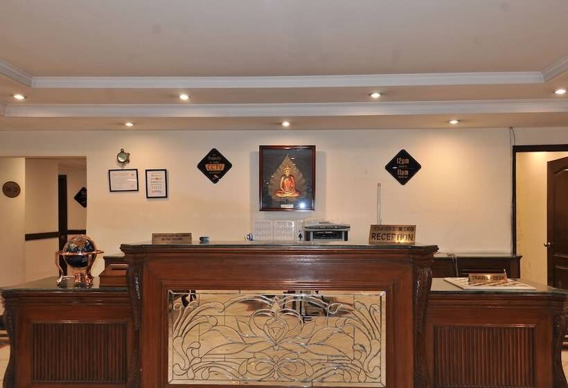 Hotel Qutub Residency