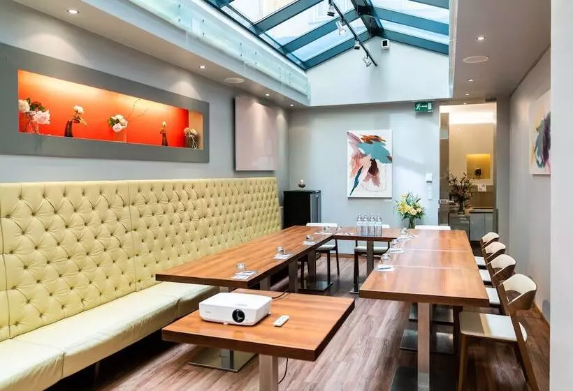 酒店 Rathaus  Wein & Design