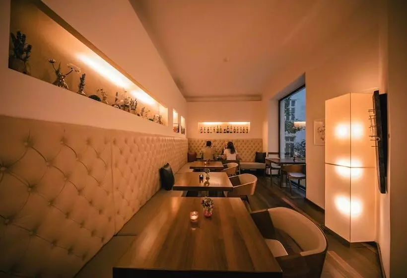 酒店 Rathaus  Wein & Design