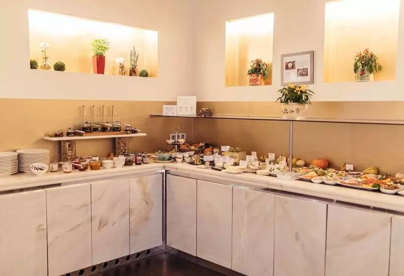 酒店 Rathaus  Wein & Design