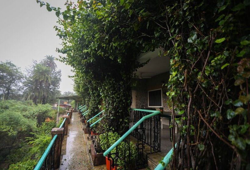 ホテル Welcomheritage Connaught House