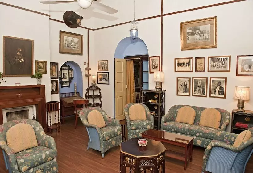 Отель Welcomheritage Connaught House