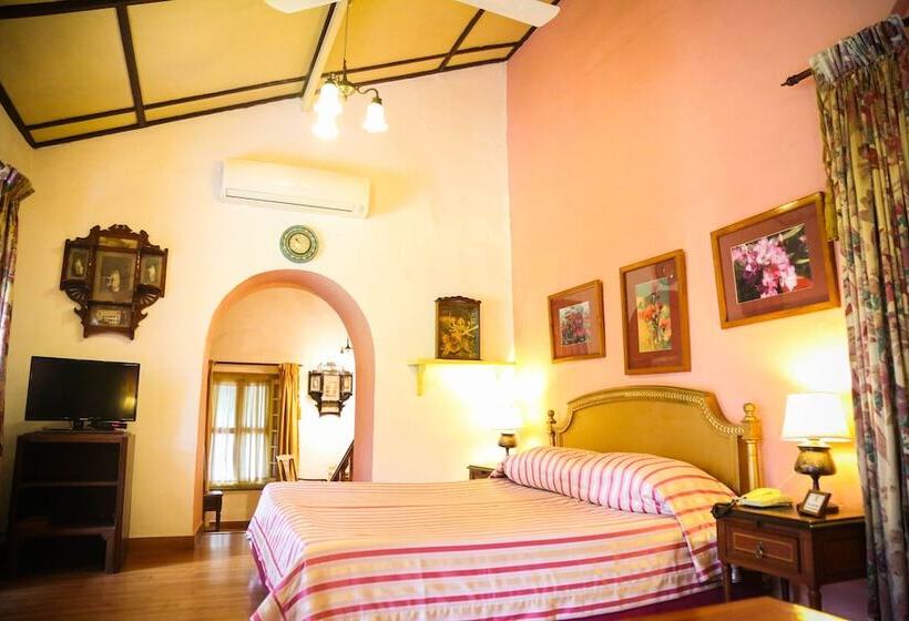 ホテル Welcomheritage Connaught House