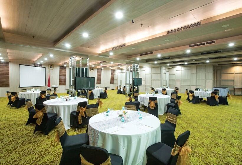 Sparks Life Jakarta, Artotel Curated