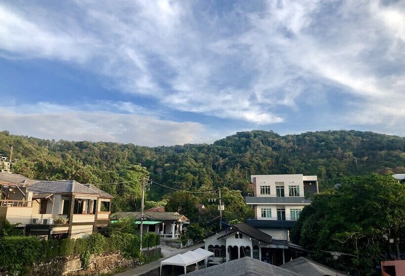Hotel Tall Tree Kata Phuket