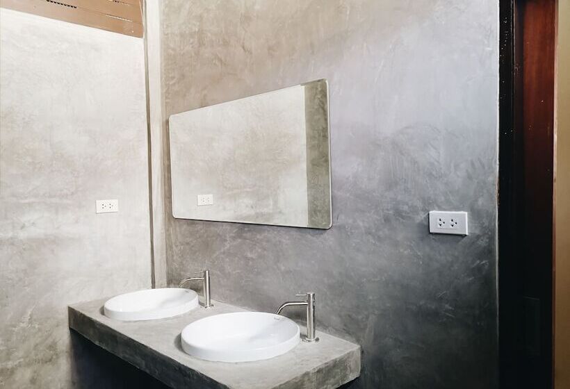 Hotel Tall Tree Kata Phuket