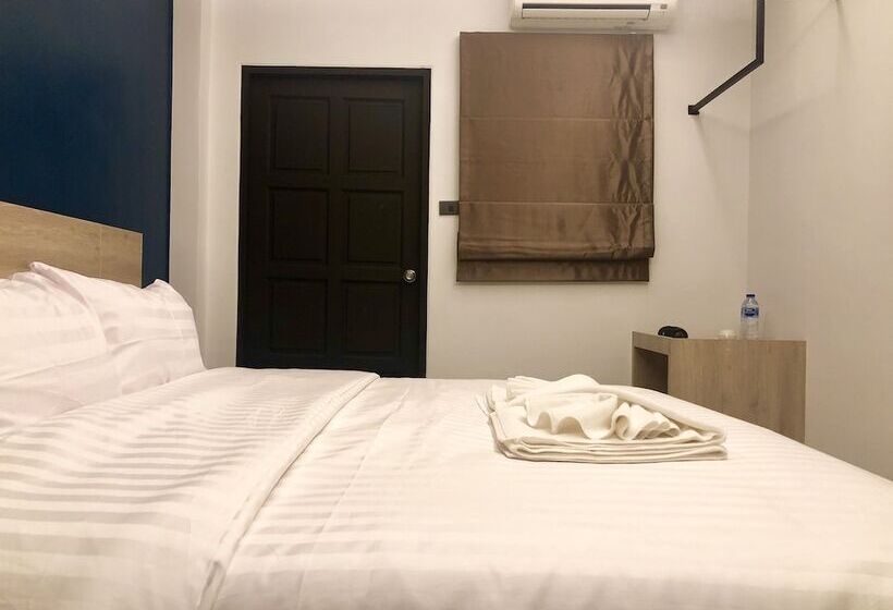 Hotel Tall Tree Kata Phuket