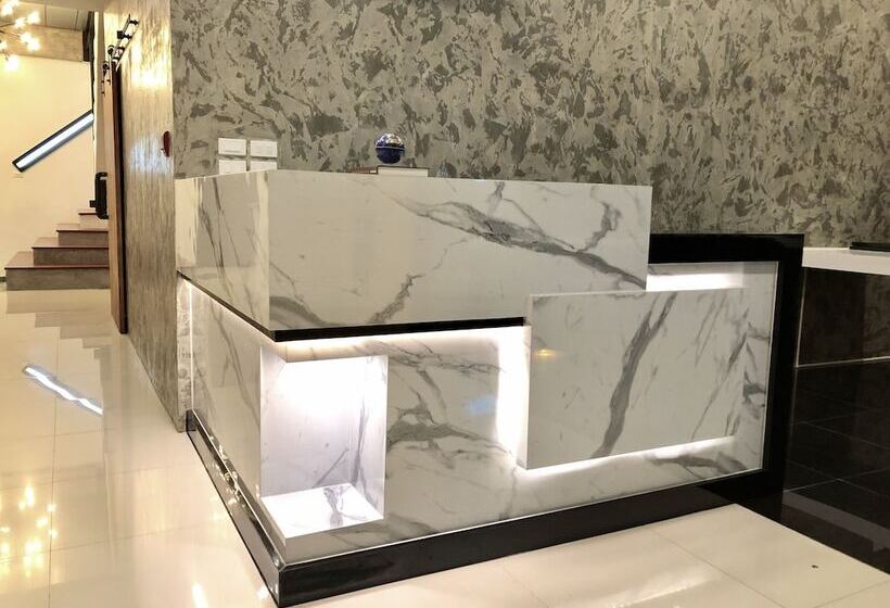 Hotel Tall Tree Kata Phuket