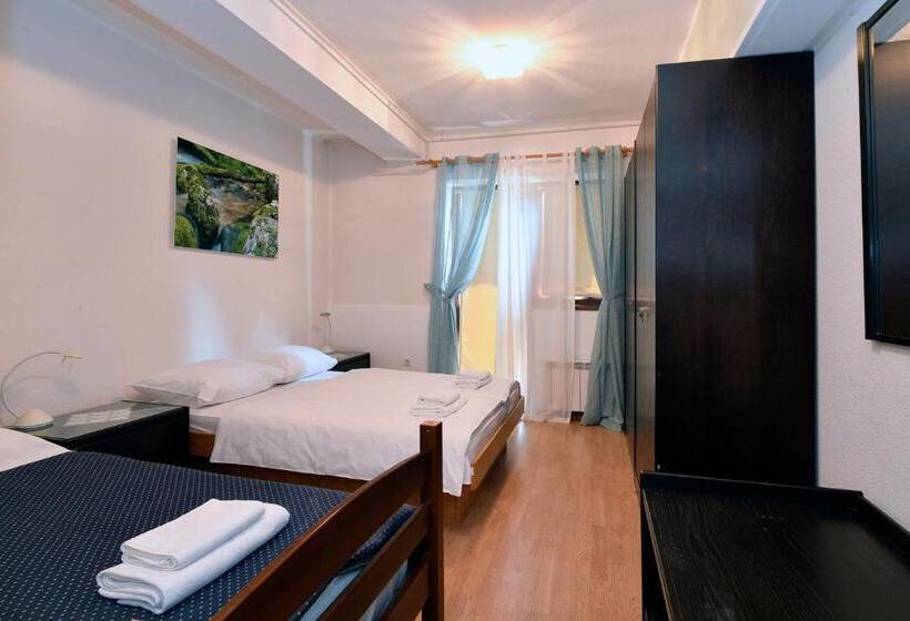 تختخواب و صبحانه Gostilna Lokve