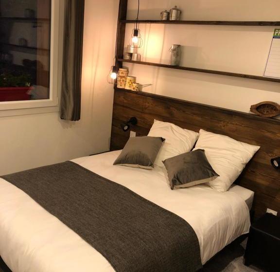 تختخواب و صبحانه La Ferme Des étroits