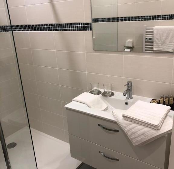 تختخواب و صبحانه La Ferme Des étroits