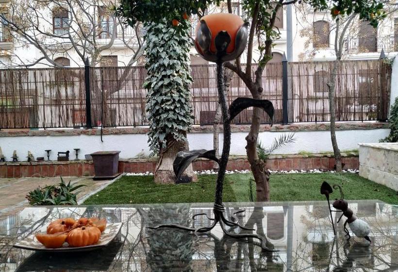 فندق Arunda Luxury Boutique