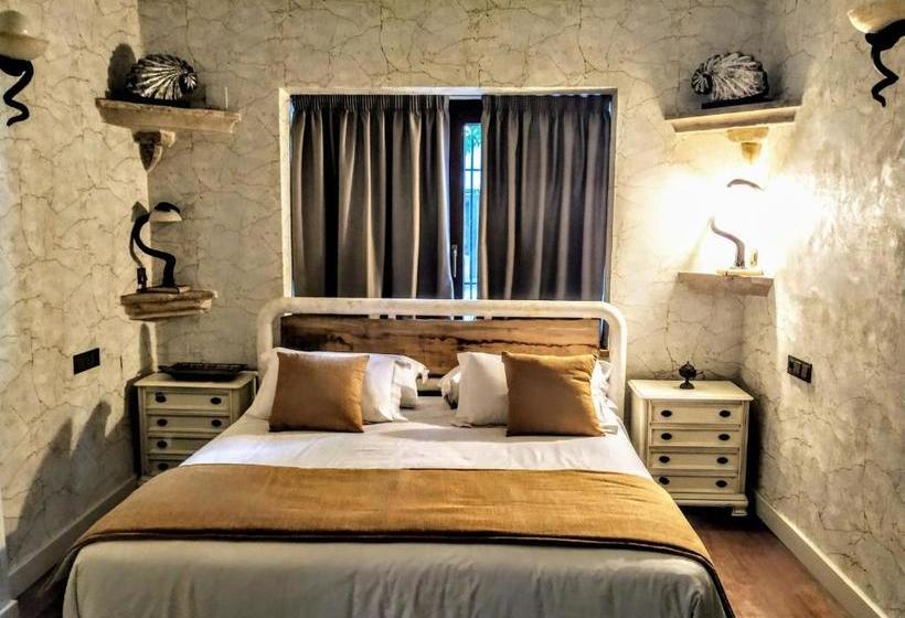 فندق Arunda Luxury Boutique