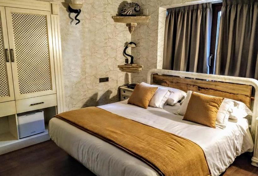 فندق Arunda Luxury Boutique