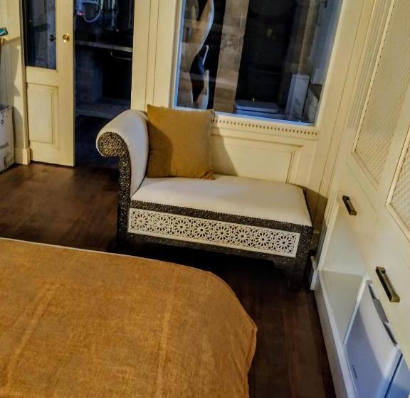 فندق Arunda Luxury Boutique