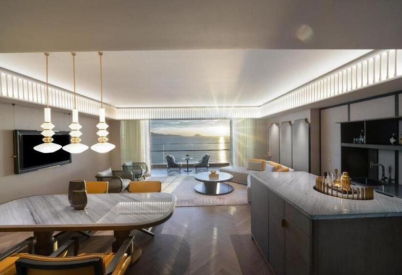 هتل Hoiana  And Suites