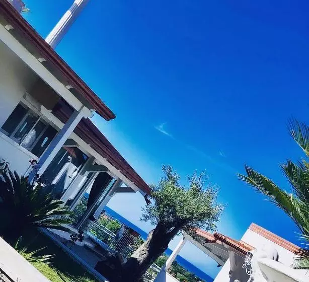 Majatalo L'incanto Di Nausicaa